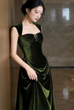 Emerald Green Velvet Evening Gown, Sleeveless Ruched Prom Party Dress HZ0509